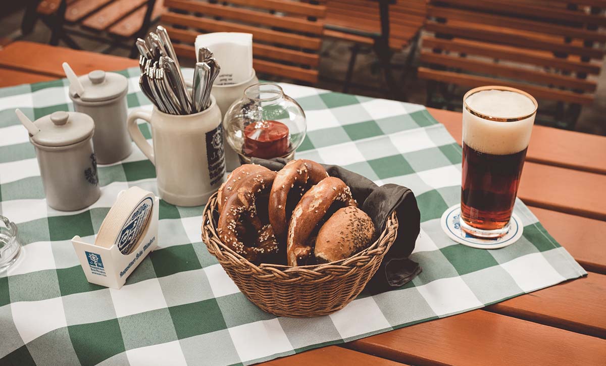 Beer and bread on a picnic table 
